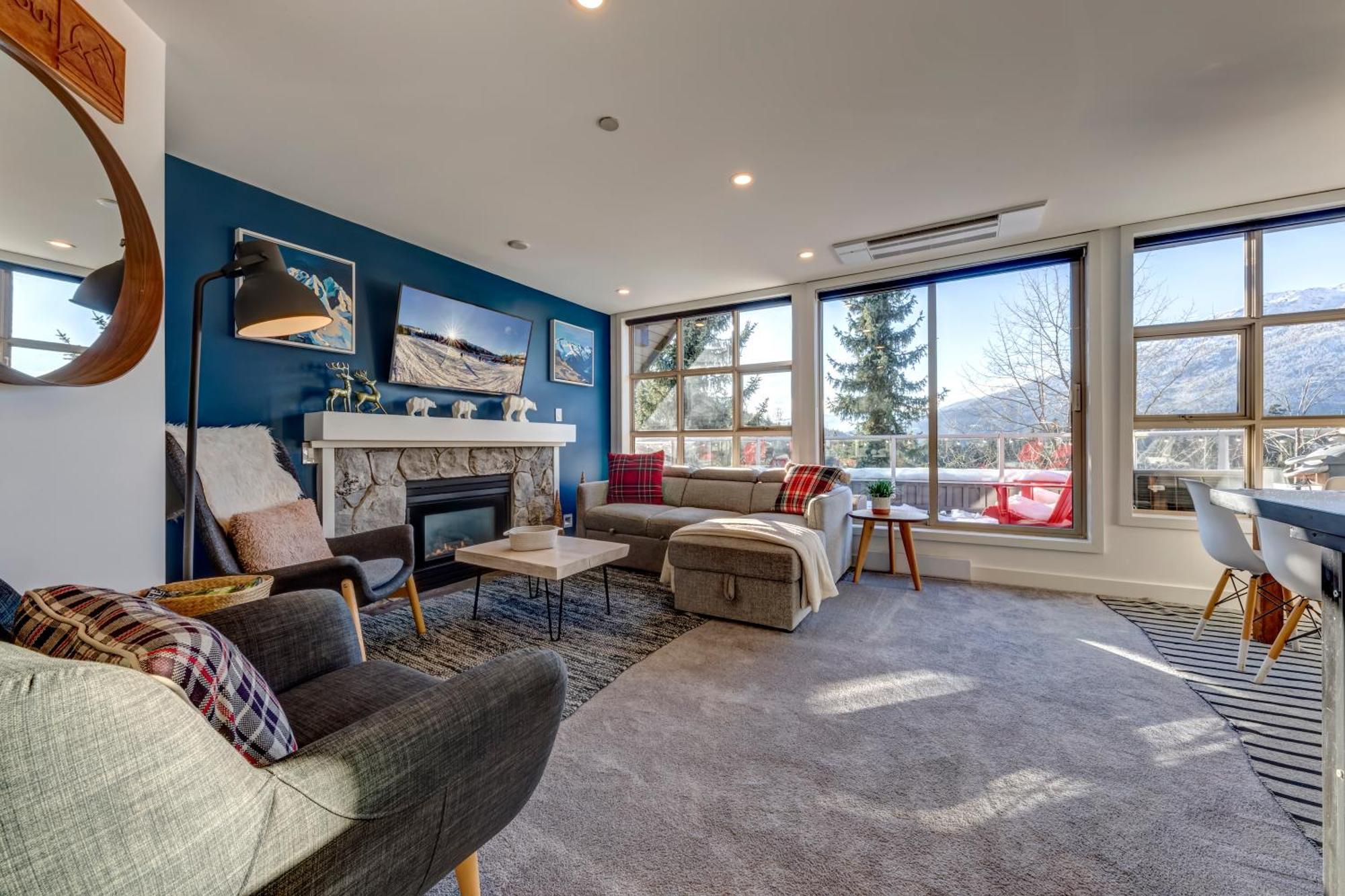 The Lookout Penthouse // A Luxe Suite In Whistler Esterno foto