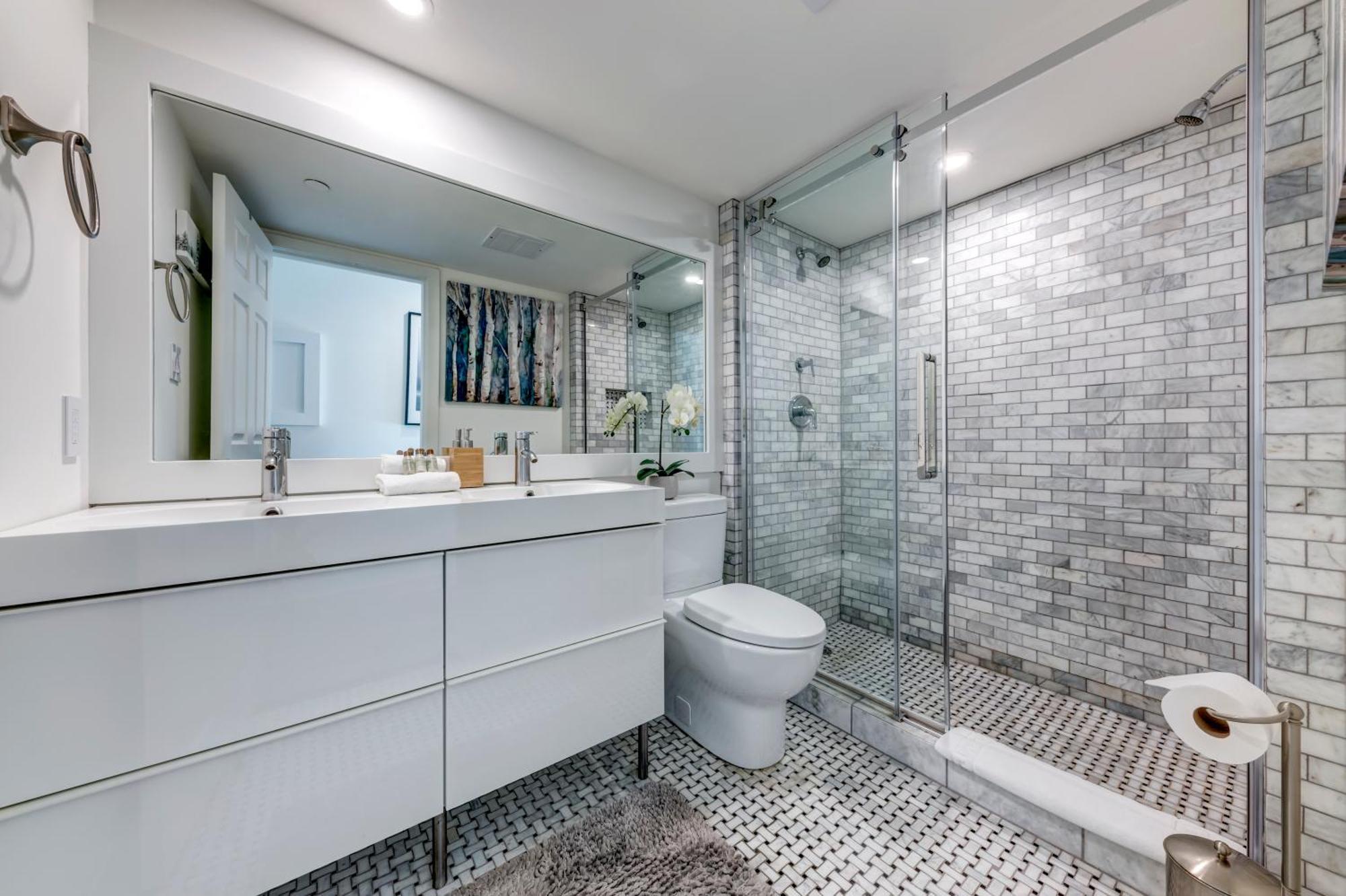 The Lookout Penthouse // A Luxe Suite In Whistler Esterno foto